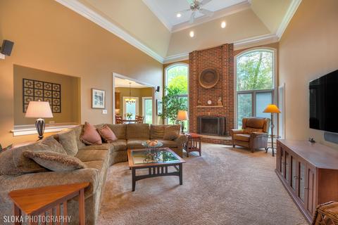 2900 Albert Dr, Mchenry, IL 60050 photo 9