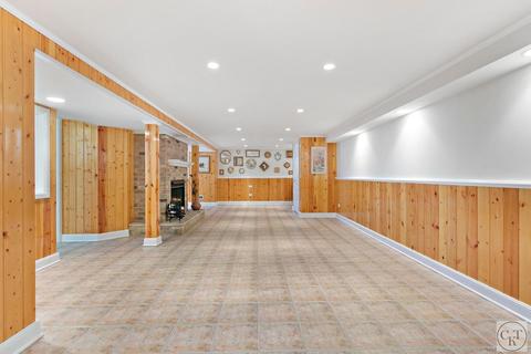 564 Pinehurst Dr, Des Plaines, IL 60016 photo 15