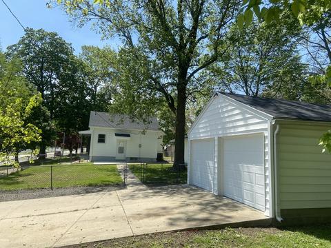 918 E Locust St, Bloomington, IL 61701 photo 6