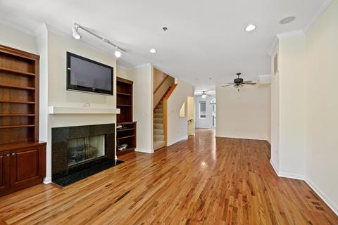317 E 17th St, Chicago, IL 60616 photo 7