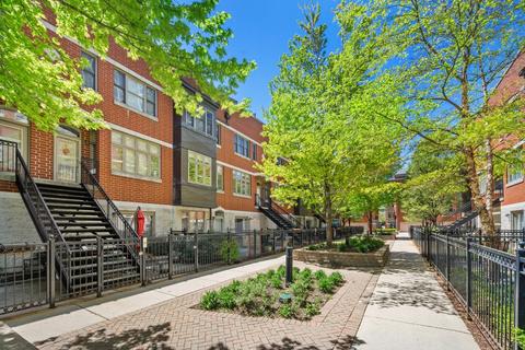 317 E 17th St, Chicago, IL 60616 photo 2