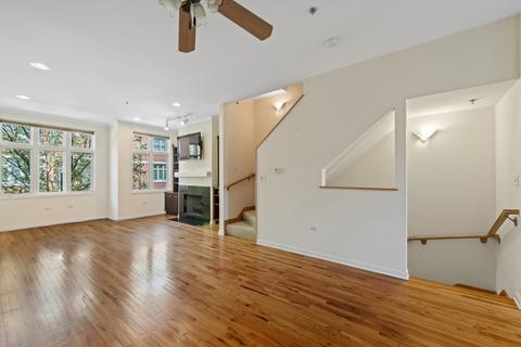 317 E 17th St, Chicago, IL 60616 photo 9