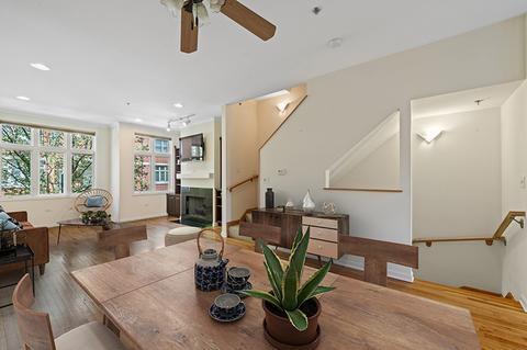 317 E 17th St, Chicago, IL 60616 photo 8