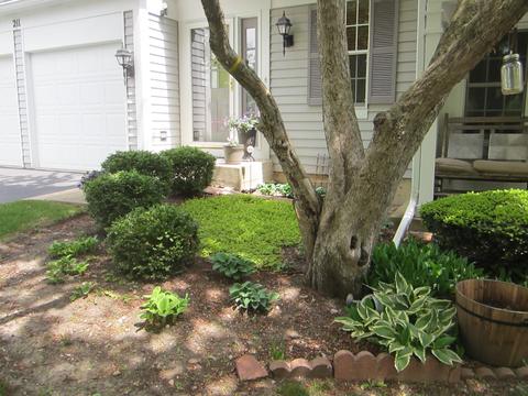 211 Half Moon Cir, Aurora, IL 60504 photo 2