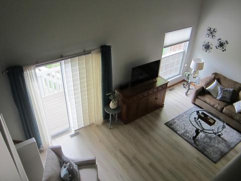 211 Half Moon Cir, Aurora, IL 60504 photo 16