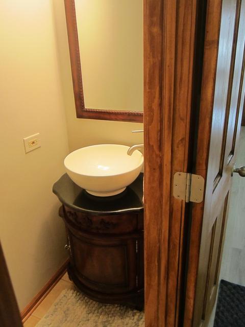 211 Half Moon Cir, Aurora, IL 60504 photo 8