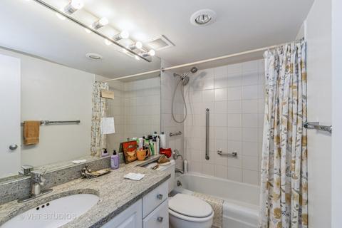 175 E Delaware Pl #6108, Chicago, IL 60611 photo 9