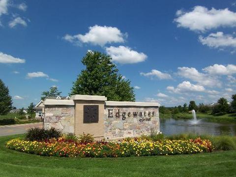 2528 Edgewater Dr, Elgin, IL 60124 photo 25