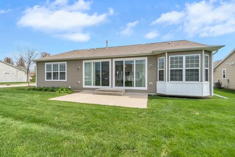 2528 Edgewater Dr, Elgin, IL 60124 photo 6