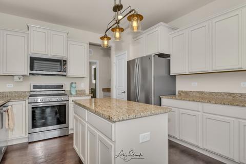 2528 Edgewater Dr, Elgin, IL 60124 photo 15