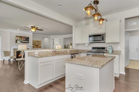 2528 Edgewater Dr, Elgin, IL 60124 photo 14
