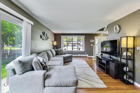 2011 Rolling Ridge Ln, Lindenhurst, IL 60046 photo 6