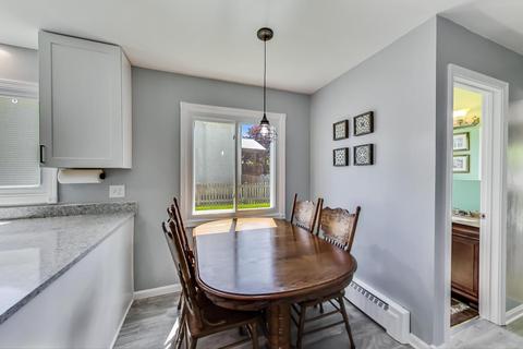 2011 Rolling Ridge Ln, Lindenhurst, IL 60046 photo 11