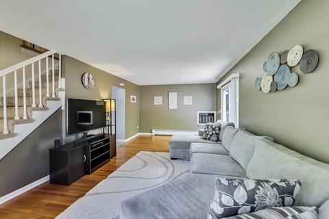 2011 Rolling Ridge Ln, Lindenhurst, IL 60046 photo 5