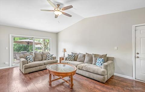 485 E Granville Ave, Roselle, IL 60172 photo 15