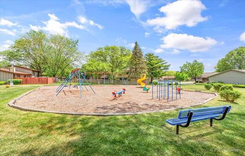 485 E Granville Ave, Roselle, IL 60172 photo 49