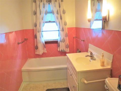 413 E 7th St, Dixon, IL 61021 photo 8