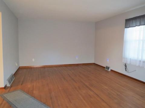 413 E 7th St, Dixon, IL 61021 photo 2