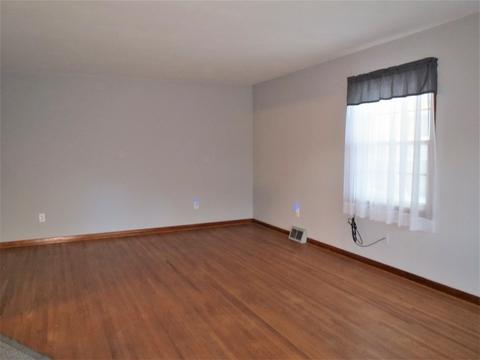 413 E 7th St, Dixon, IL 61021 photo 3