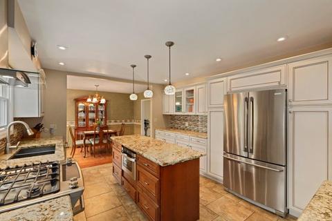 521 Jervey Ln, Bartlett, IL 60103 photo 8