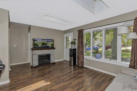 3114 Still Hill Dr, Mchenry, IL 60050 photo 2