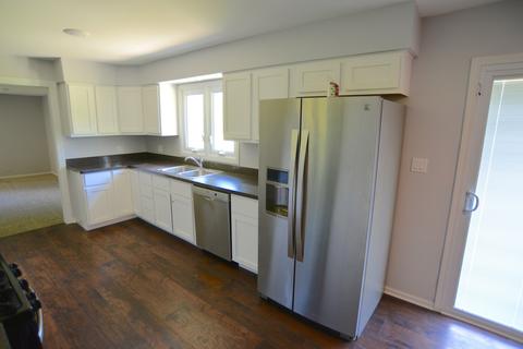 13743 Smith Rd, Lockport, IL 60441 photo 2