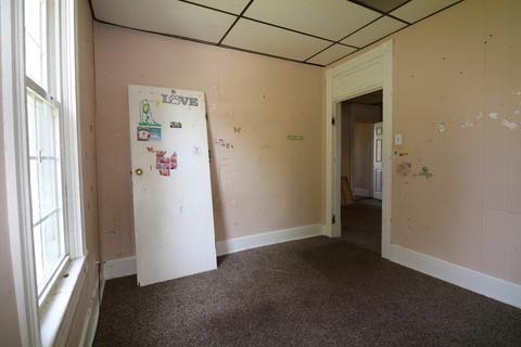 1019 E Washington St, Clinton, IL 61727 photo 5