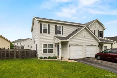 2909 Hoffman St, Plano, IL 60545 photo 2