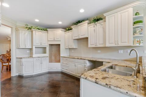 1837 Rizzi Ln, Bartlett, IL 60103 photo 6
