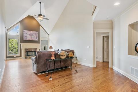 1837 Rizzi Ln, Bartlett, IL 60103 photo 2