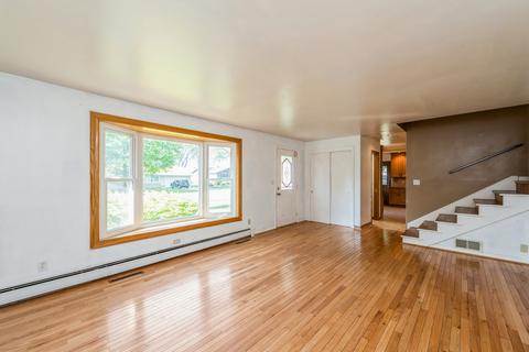 3707 Anne St, Mchenry, IL 60050 photo 4