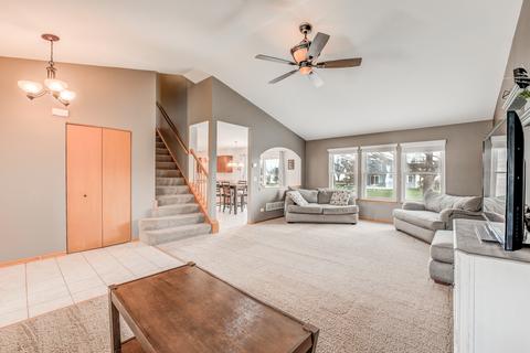 2110 Winding Lakes Dr, Plainfield, IL 60586 photo 4