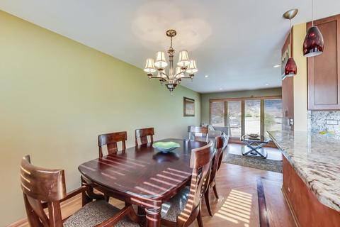 223 Bradley Ct, Des Plaines, IL 60016 photo 11