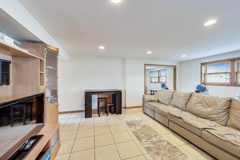 223 Bradley Ct, Des Plaines, IL 60016 photo 26