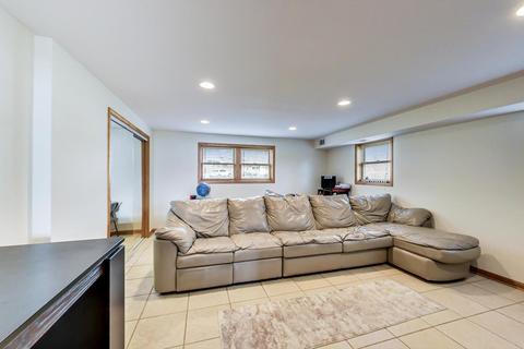 223 Bradley Ct, Des Plaines, IL 60016 photo 25