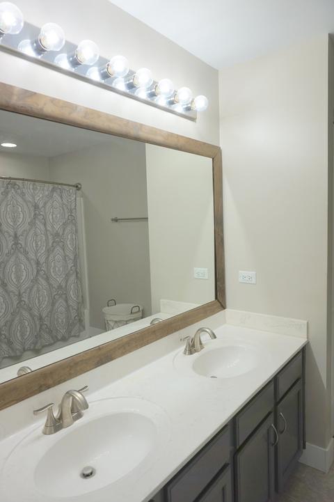 604 Brita Trl, Minooka, IL 60447 photo 16