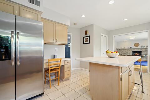 2931 Cherry Ln, Northbrook, IL 60062 photo 8