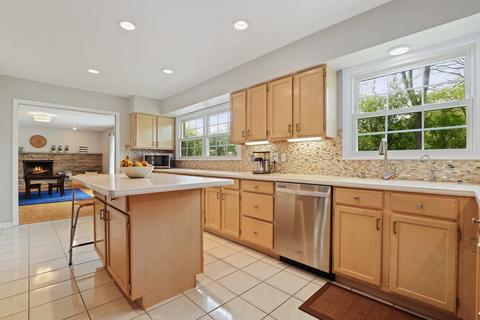2931 Cherry Ln, Northbrook, IL 60062 photo 7