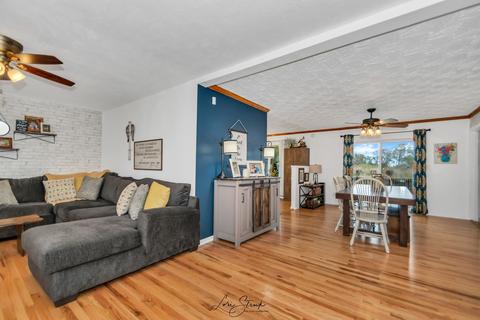 514 N Monroe St, Gardner, IL 60424 photo 3