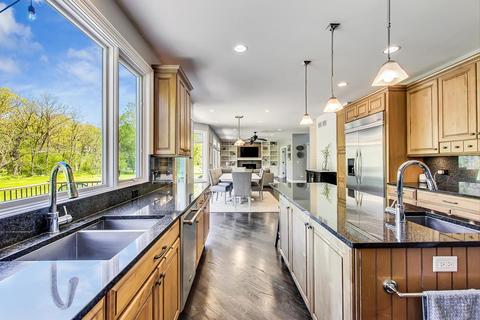 340 Greenfeather Ln, Elgin, IL 60120 photo 19