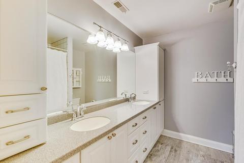 340 Greenfeather Ln, Elgin, IL 60120 photo 44