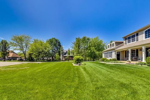 340 Greenfeather Ln, Elgin, IL 60120 photo 4