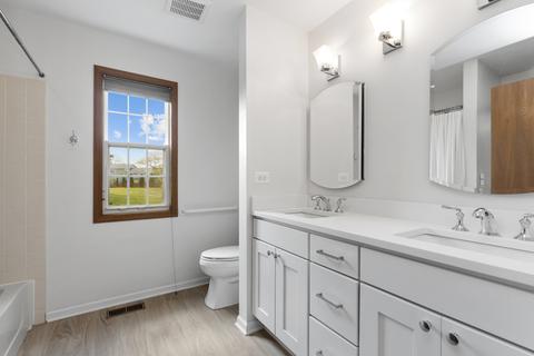 4580 N Sapphire Dr, Hoffman Estates, IL 60192 photo 12