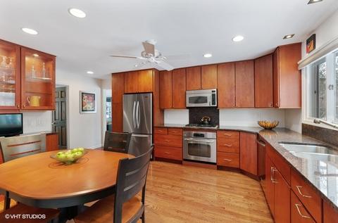655 Constance Ln, Deerfield, IL 60015 photo 5