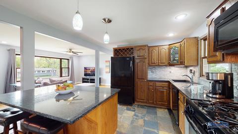 2006 W Grandview Dr, Johnsburg, IL 60051 photo 10