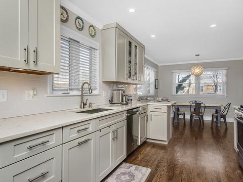 3320 Colfax Pl, Evanston, IL 60201 photo 9