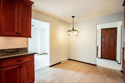 109 Cheltenham Dr, Normal, IL 61761 photo 23
