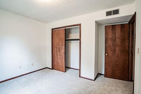 109 Cheltenham Dr, Normal, IL 61761 photo 34