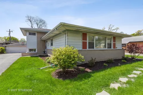 331 E Lake Ave, Glenview, IL 60025 photo 1