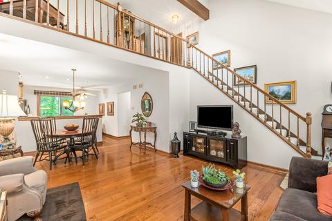 7 S331 Pinehurst Ct, Naperville, IL 60540 photo 3